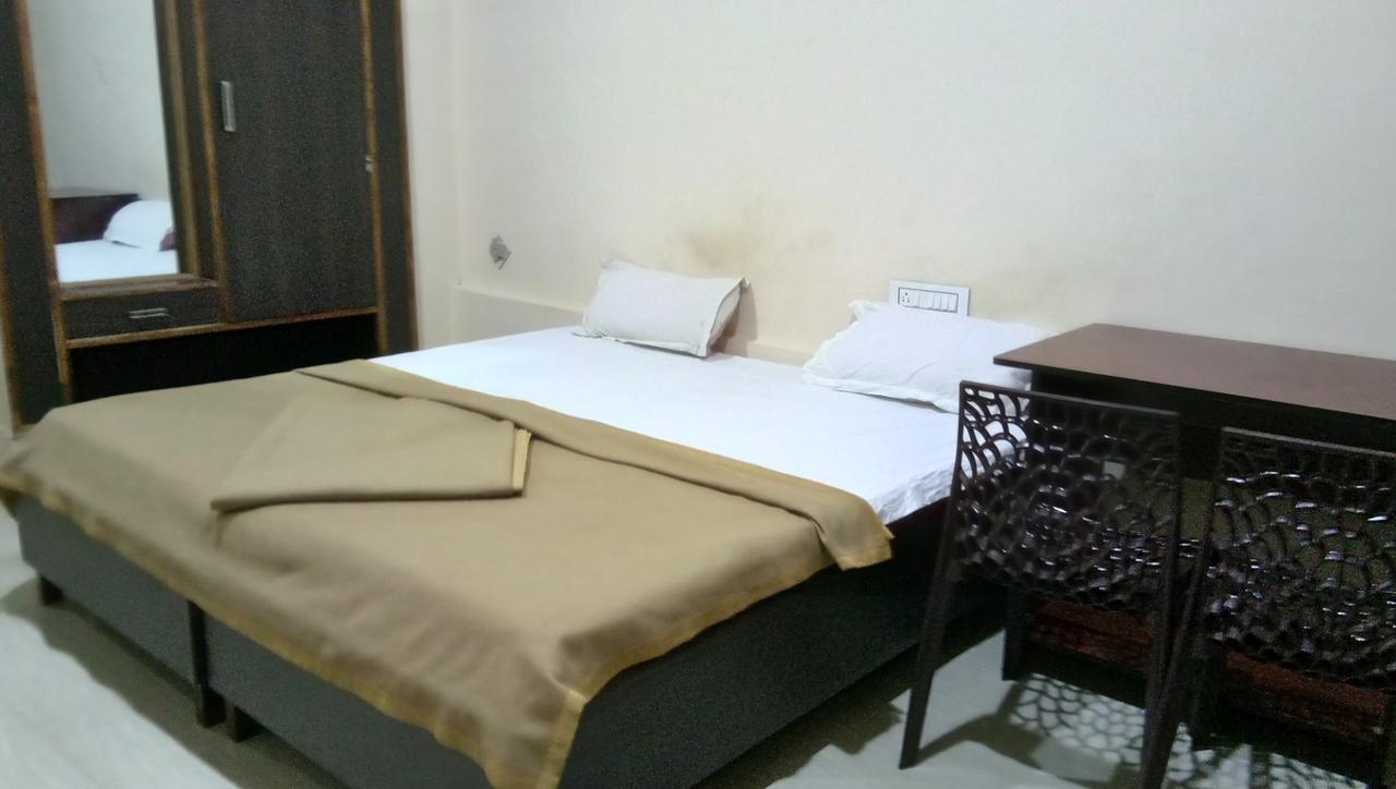 Hotel Barkha Raipur  Exterior photo