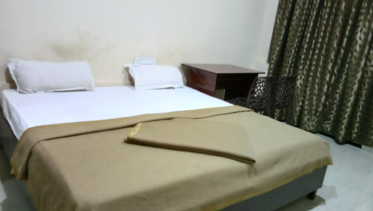 Hotel Barkha Raipur  Exterior photo